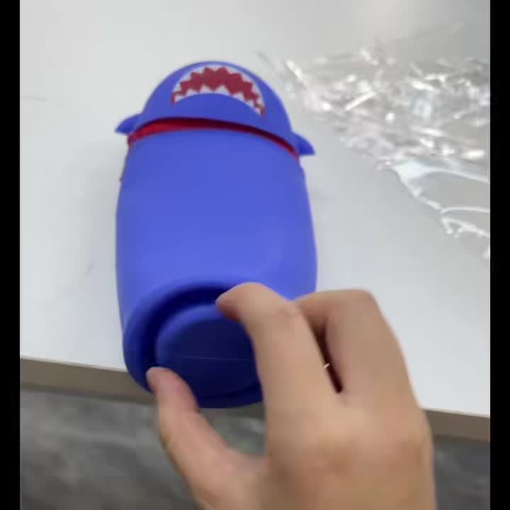 2-in-1 Silicone Pencil Case and Pencil Holder | Large Capacity, Multifunctional Cute Animal Design with Zipper Closure