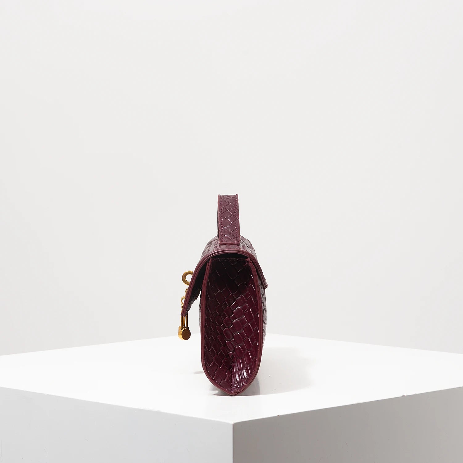 AMORA - 
Vintage Faux Leather Woven Baguette Bag, Flap Women's Clutch, Elegant Evening Bag, Burgundy Wallet, Women's Dress Party, Wedding Accessory (Random Pattern)