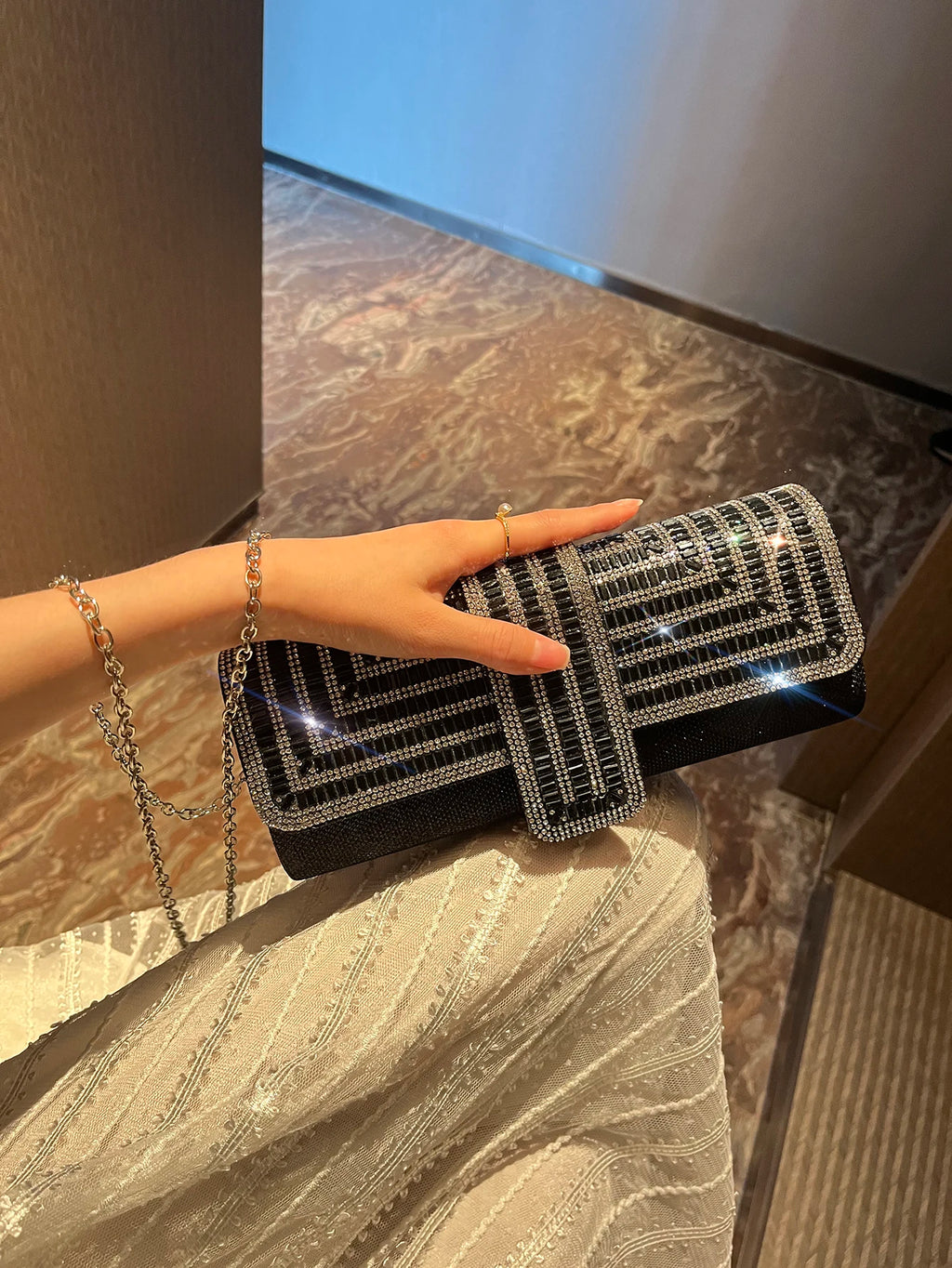 Lunara - 
Factory Direct Sales Stick Diamond Three Discount Dinner Bag Hand Armpit Chain Wedding Party Crystal Evening Clutch Bag