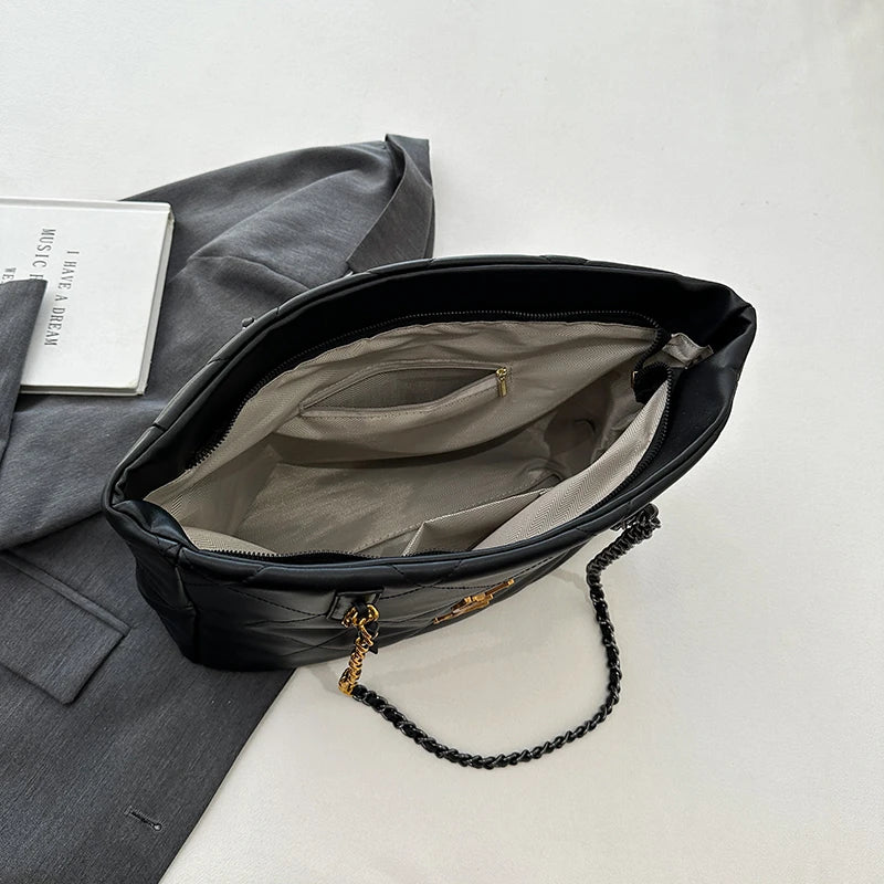 CARRA 
- Fashionable Commuter-Friendly Tote Bag - Spacious Shopper with Vintage Charm & Designer Paris Flair