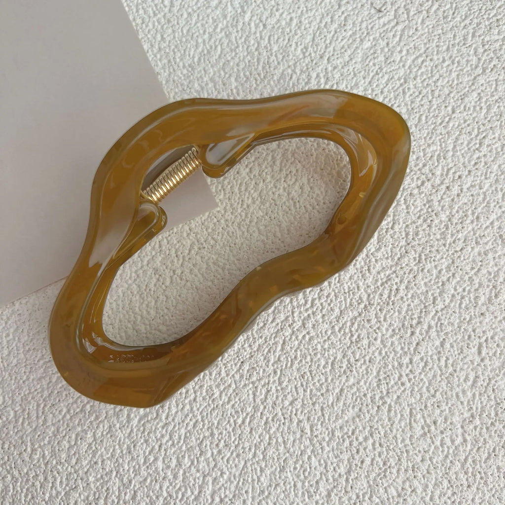 Clawelle - Irregular Hollow Out Hair Claws Clips Women Girls Tortoiseshell Large Crab Hair Clamps Barrettes Clips Hair Accessories Fashion