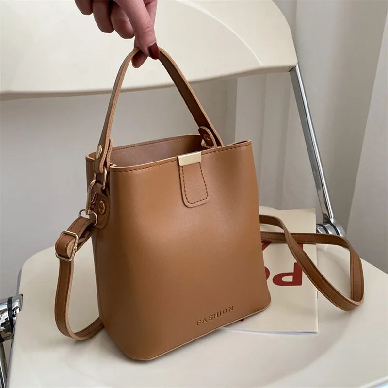 CÉRA - 
Women PU Leather Handbag Casual Tote Bag Lady Messenger Shoulder Bag Brand Design Female Totes Bolsa Black