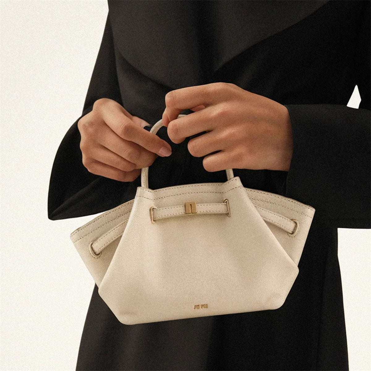 Liora - 

JW PEI 2025New Women's Canvas Brown Crossbody Shoulder Bag Mini Vegan Leather Tote Bag Handbag Dumpling Bag High Quality Leather