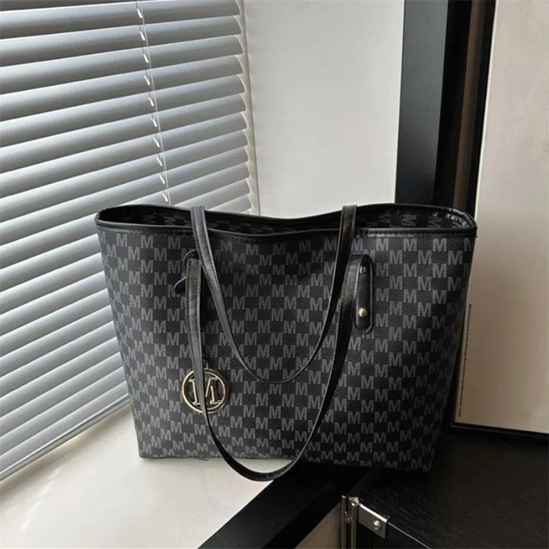 LYRA - 
Stylish Tote Bag, Vintage Handbag, Large Underarm Shoulder Bag for Women Suitable for Daily Use, Work, Outdoor, Travel, Shopping