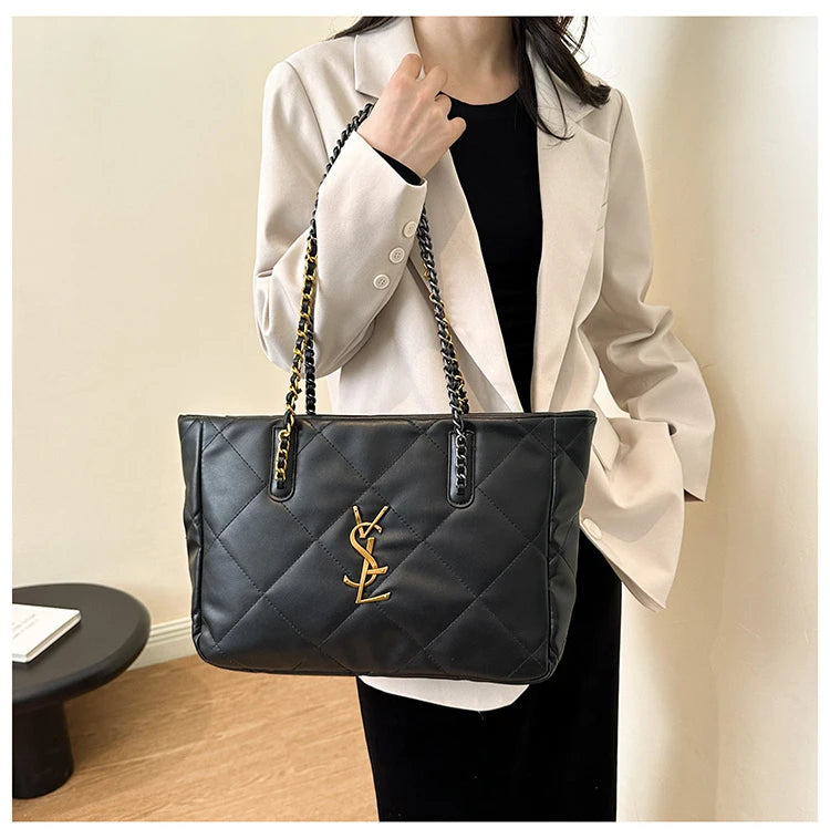 CARRA 
- Fashionable Commuter-Friendly Tote Bag - Spacious Shopper with Vintage Charm & Designer Paris Flair