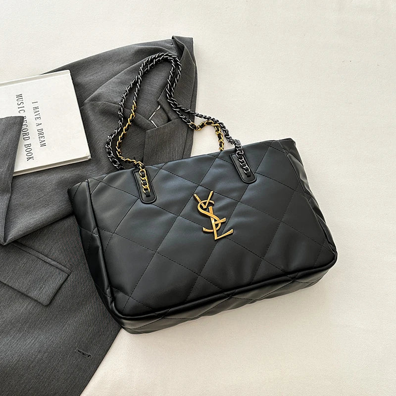 CARRA 
- Fashionable Commuter-Friendly Tote Bag - Spacious Shopper with Vintage Charm & Designer Paris Flair