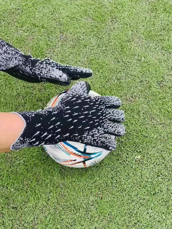 1 Pair Thick 3.5MM Soccer Goalkeeper Gloves | Soft Latex Material, Unisex Outdoor Sports Training Gloves, Knit Fabric, All-season Use
